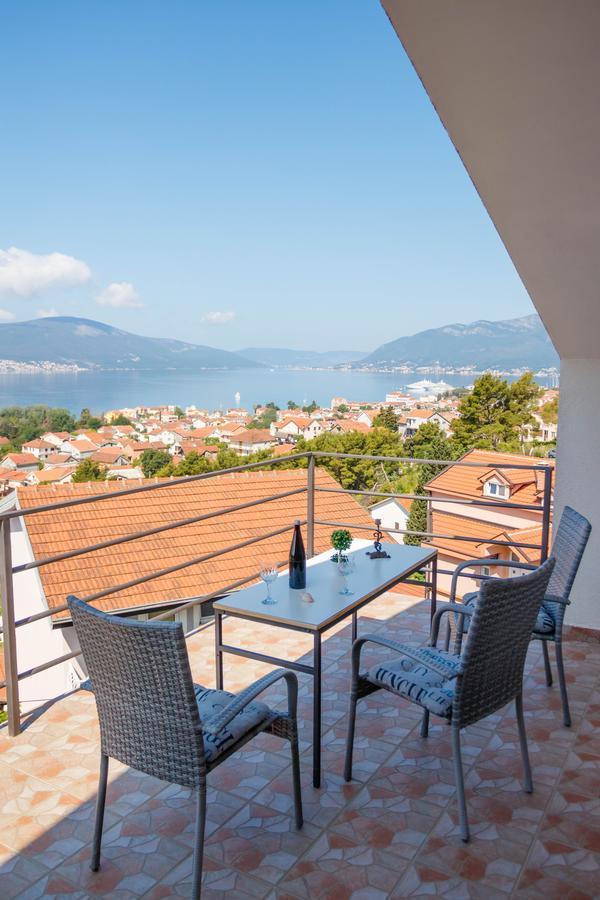 Apartmani Petar Tivat Exteriör bild