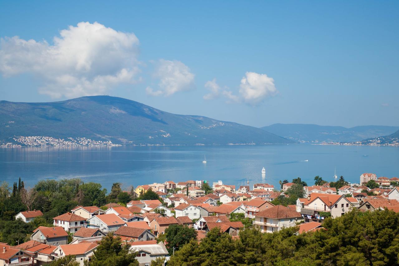 Apartmani Petar Tivat Exteriör bild